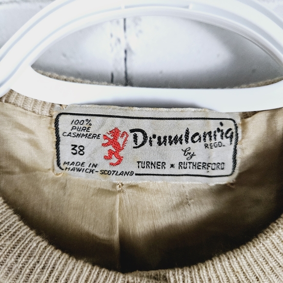 DRUMLANRIG | vintage Scottish 100% pure cashmere beaded lined cardigan - Picture 8 of 9